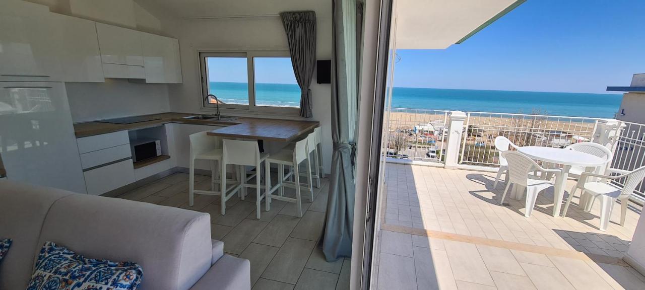 Rubino Apartments A 100Metri Dal Mare Riccione Bagian luar foto